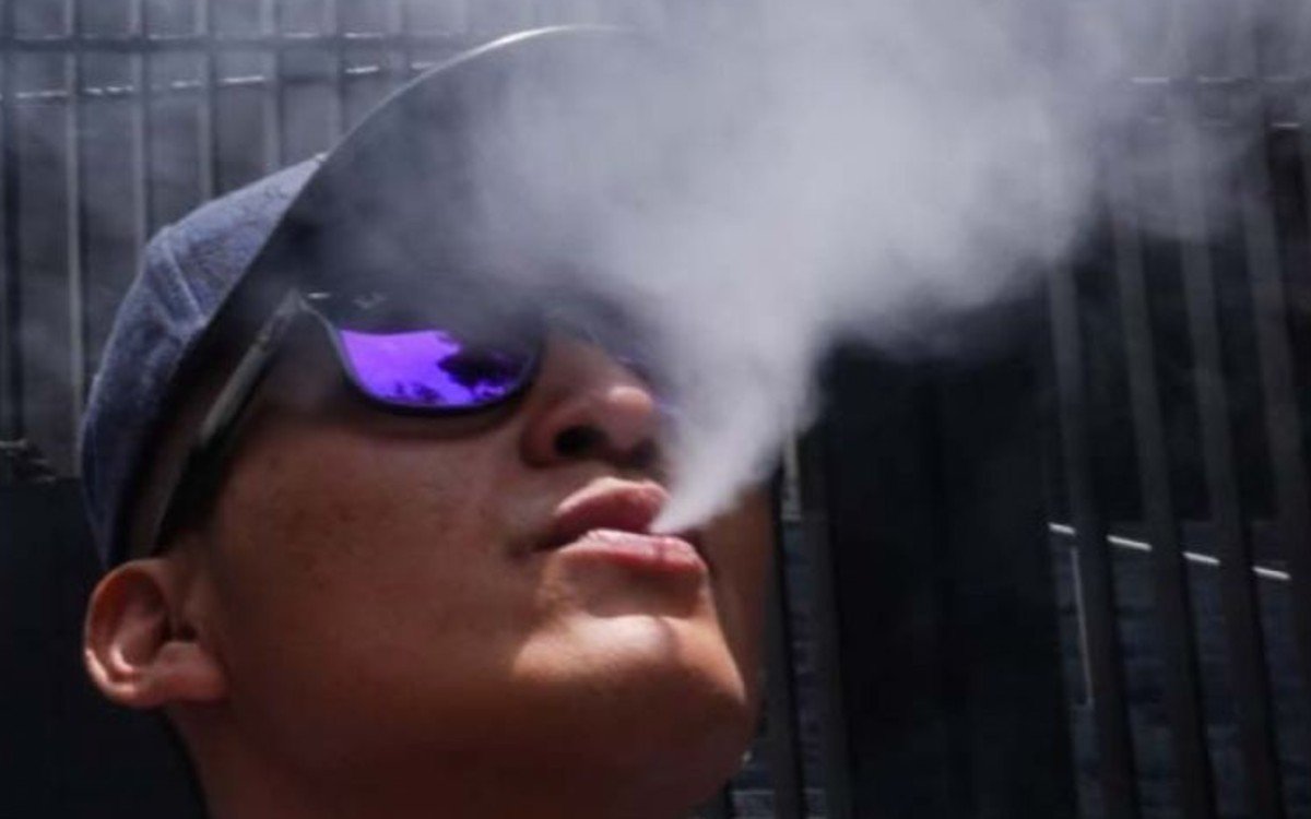 Diputados aprueban prohibición total de vapeadores y cigarrillos electrónicos