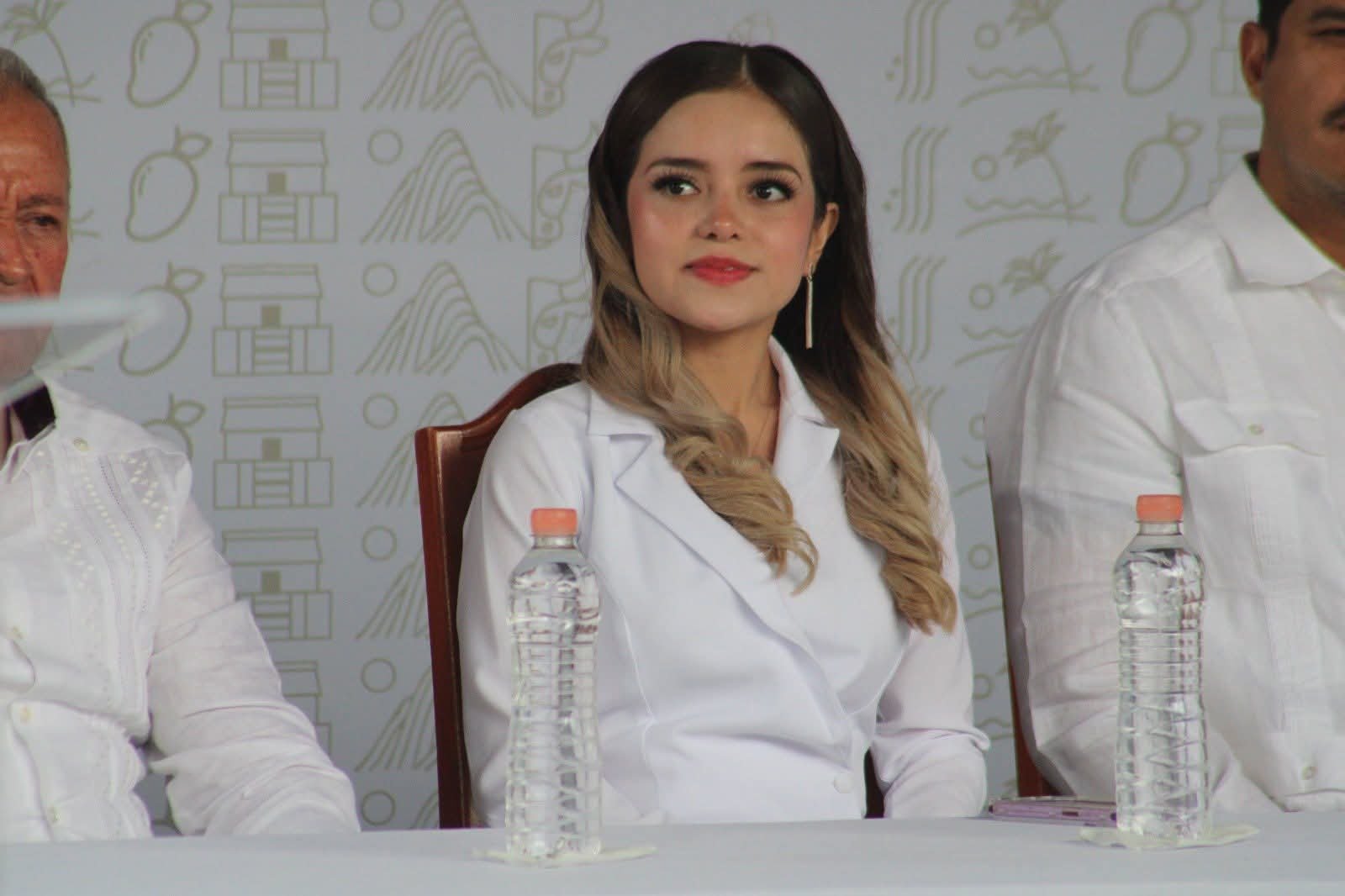 Regidora primera Ashanty García, gestionará proyectos y recursos que ayuden a mejorar el municipio de Actopan Regidora primera Ashanty García, gestionará proyectos y recursos que ayuden a mejorar el municipio de Actopan