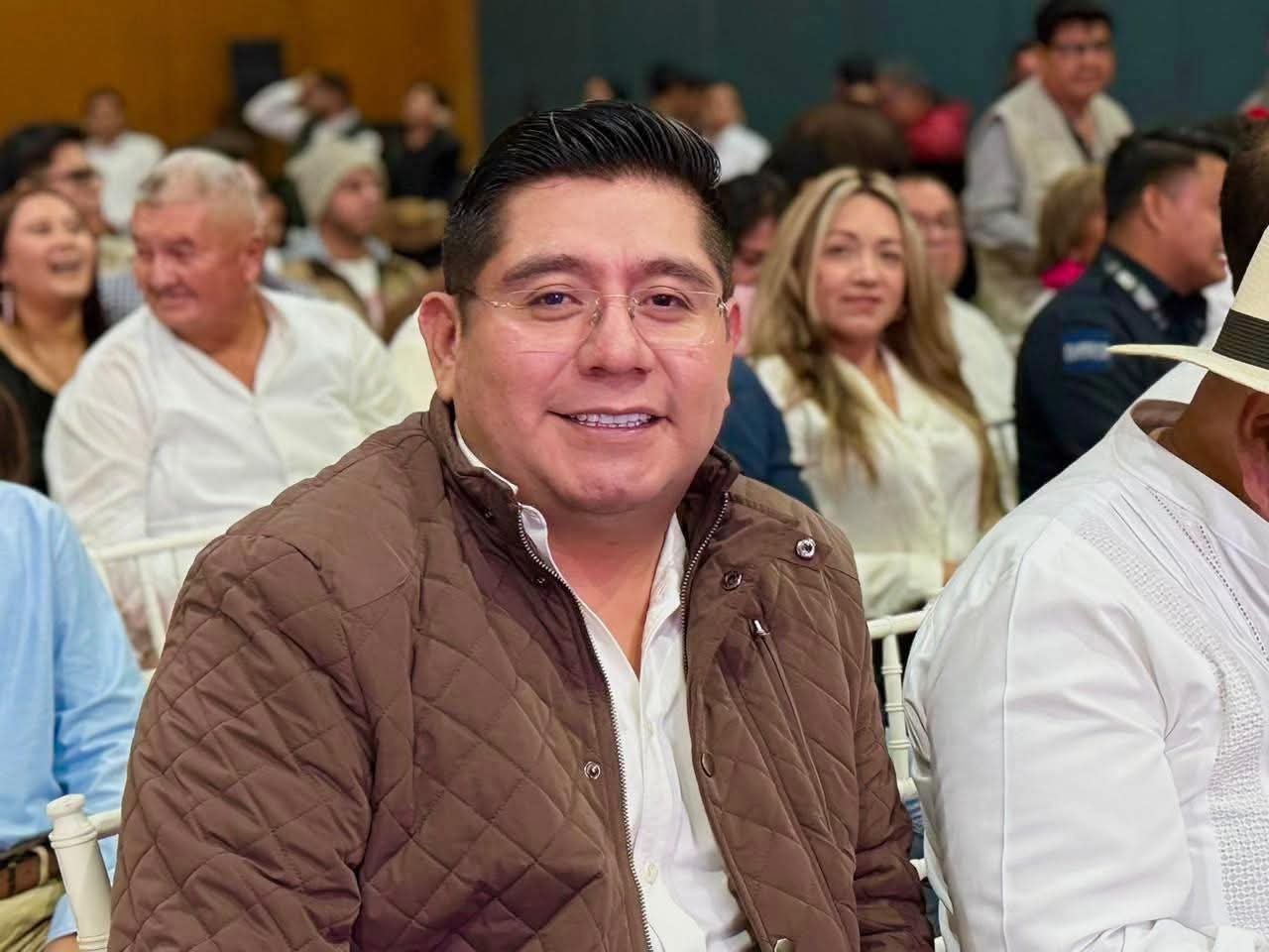 “No hay presión ni coacción”: Ramírez Zepeta sobre adhesión de ediles a Morena “No hay presión ni coacción”: Ramírez Zepeta sobre adhesión de ediles a Morena