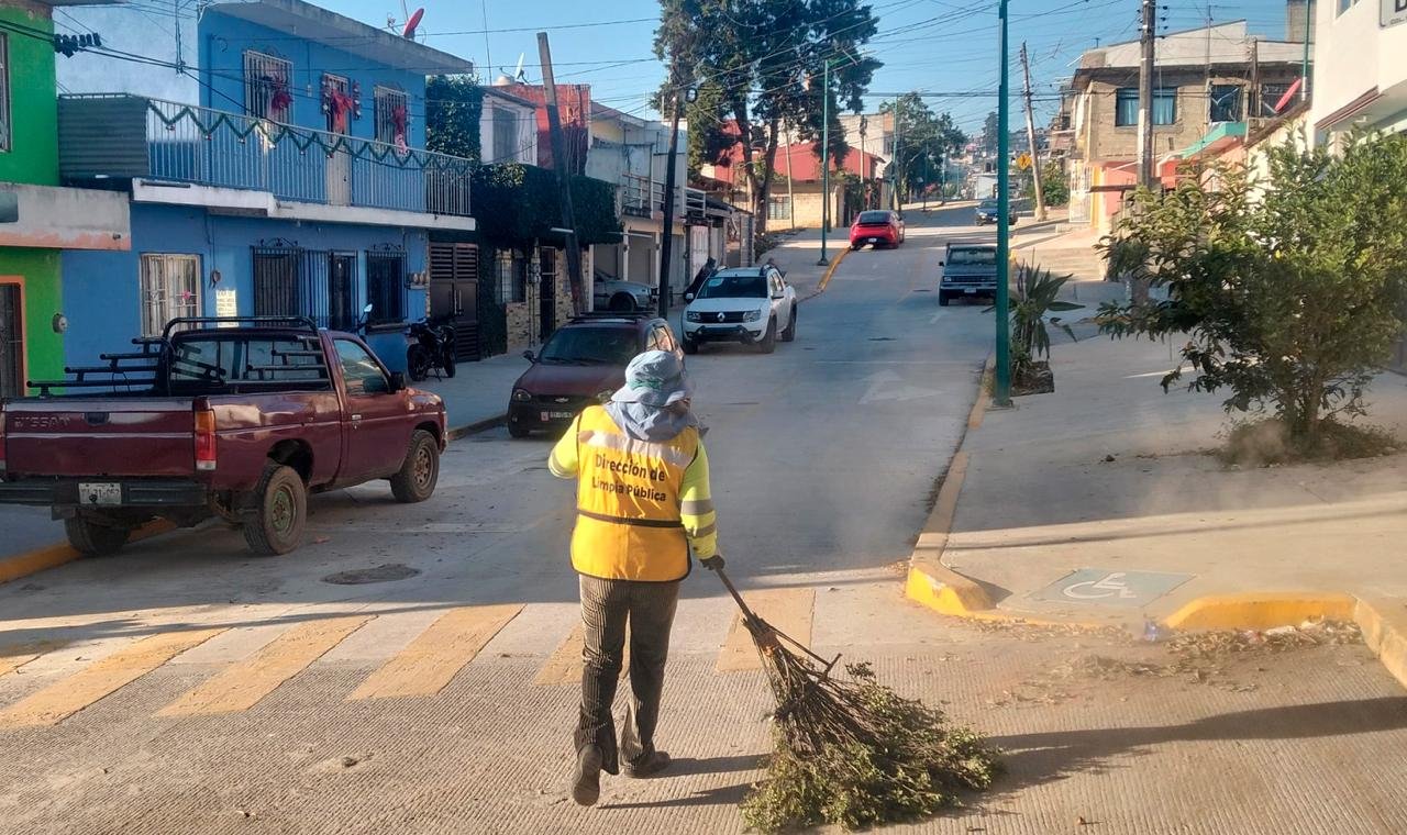 El Ayuntamiento de Xalapa fortalece acciones de limpieza para mantener la buena imagen de la ciudad