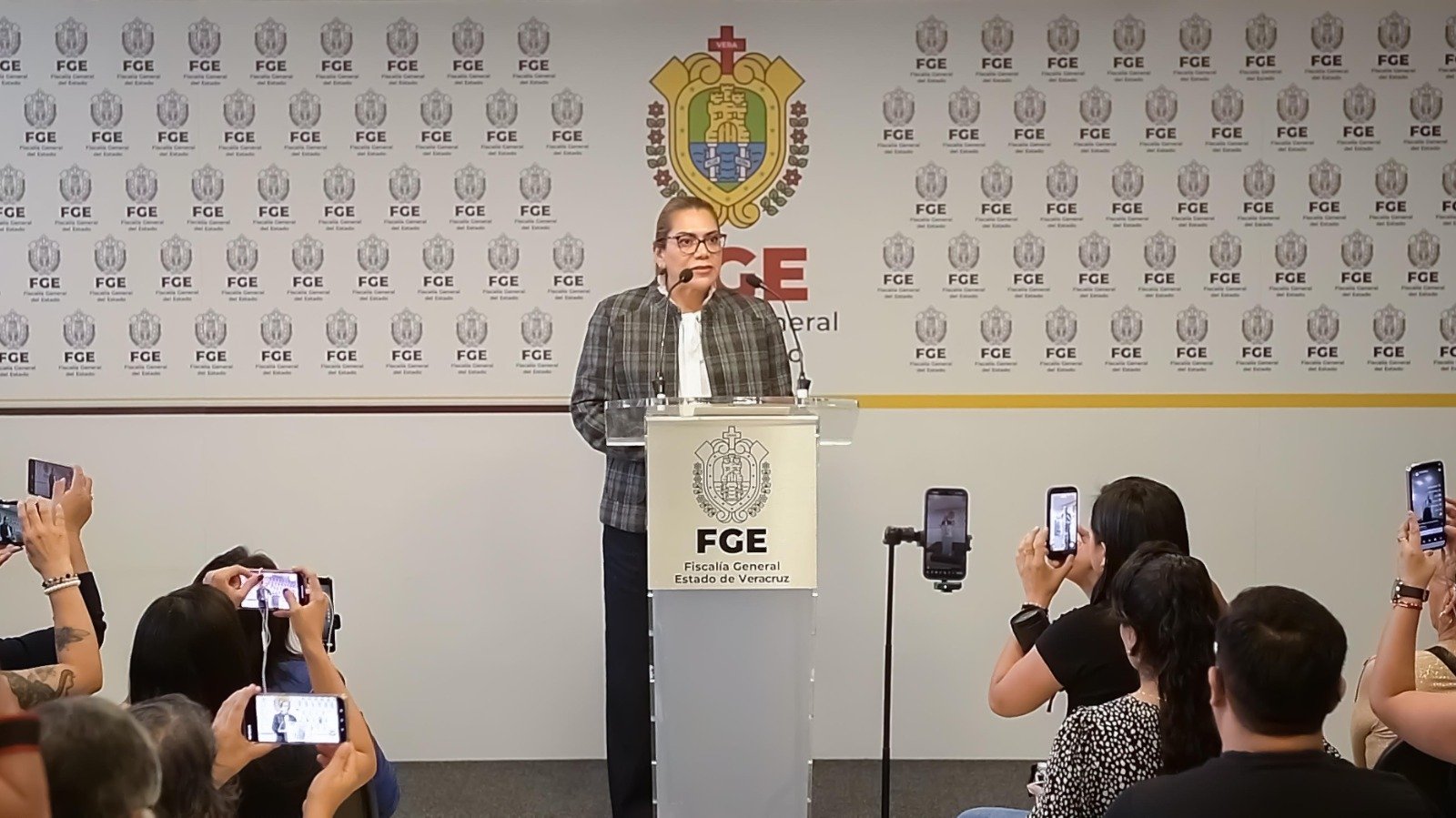 Mensaje de la Mtra. Lisbeth Aurelia Jiménez Aguirre, Fiscal General del Estado de Veracruz Mensaje de la Mtra. Lisbeth Aurelia Jiménez Aguirre, Fiscal General del Estado de Veracruz