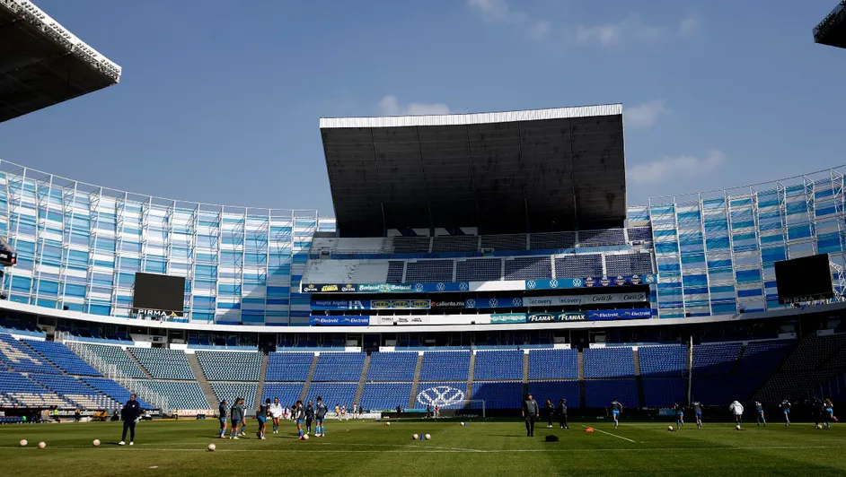 Gobierno de Puebla pagó más de 6 millones de pesos por la ‘problemática’ cancha del Estadio Cuauhtémoc