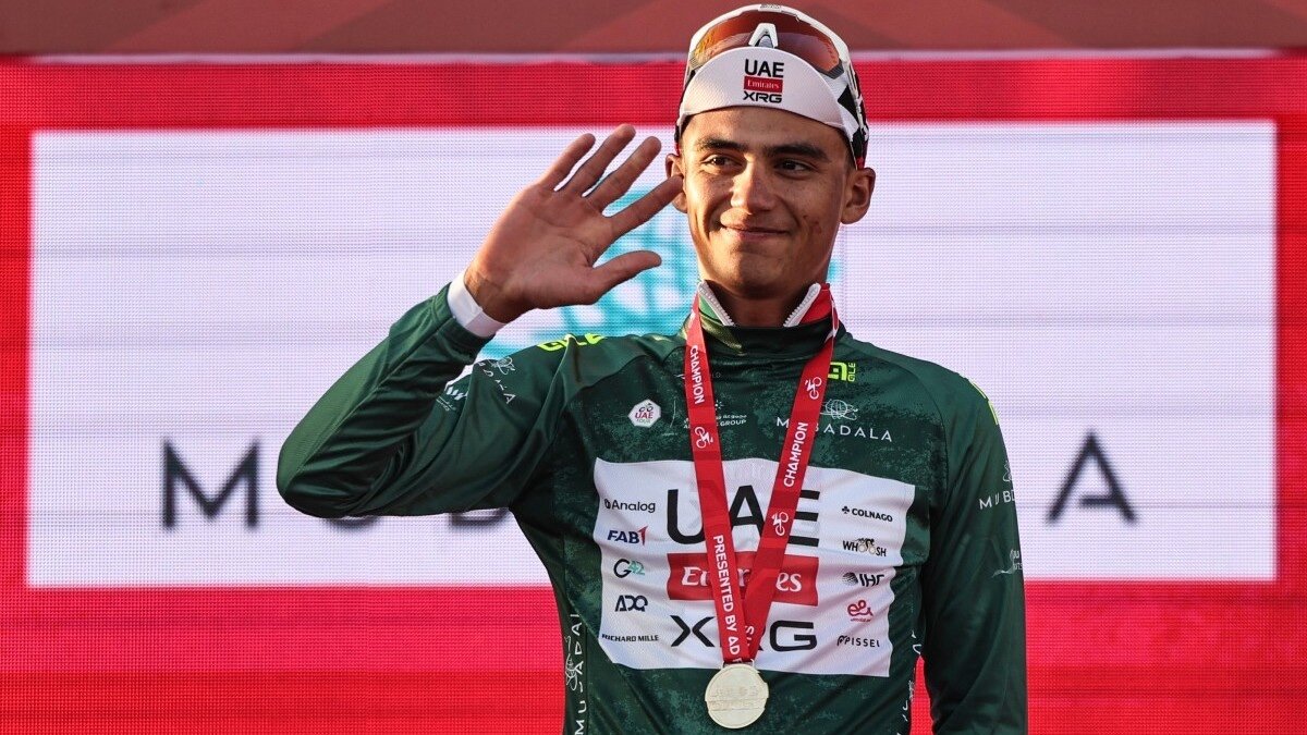 Isaac del Toro finaliza segundo en la tercera etapa del UAE Tour 2026; ya es sublíder general