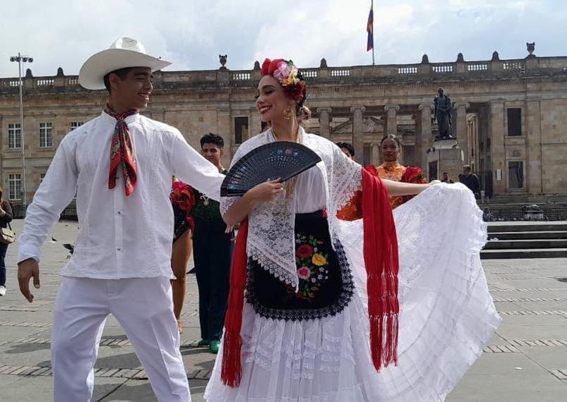 Veracruz promueve su cultura y festivales en la Vitrina Turística de ANATO en Bogotá Veracruz promueve su cultura y festivales en la Vitrina Turística de ANATO en Bogotá
