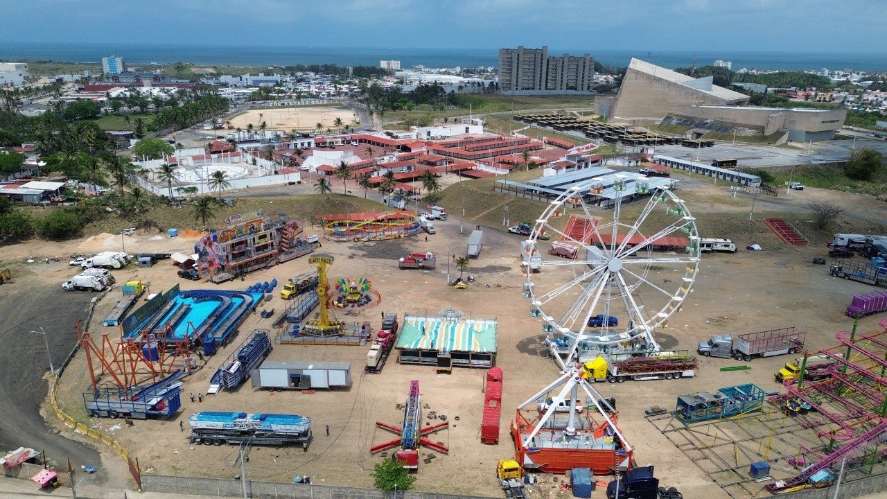 La Expo Feria Coatza 2026 está por arrancar con juegos, drones y artistas internacionales por solo 50 pesos La Expo Feria Coatza 2026 está por arrancar con juegos, drones y artistas internacionales por solo 50 pesos