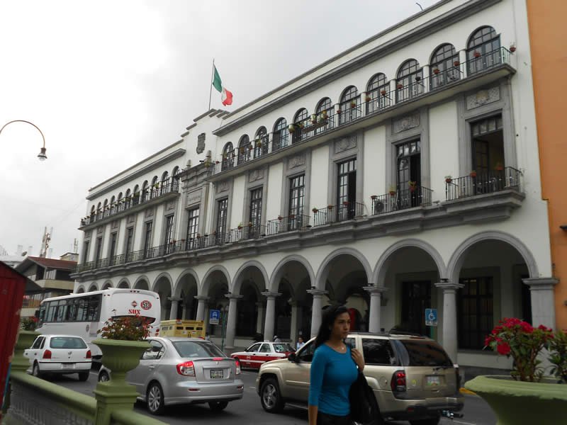 Xalapa aprueba ‘3 de 3’ y no contratará a deudores alimentarios ni agresores Xalapa aprueba ‘3 de 3’ y no contratará a deudores alimentarios ni agresores