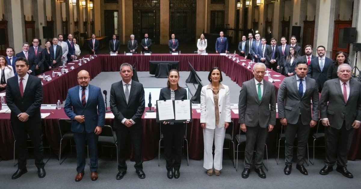 SHEINBAUM RENUEVA ACUERDO PARA EVITAR GASOLINAZOS EN MÉXICO SHEINBAUM RENUEVA ACUERDO PARA EVITAR GASOLINAZOS EN MÉXICO