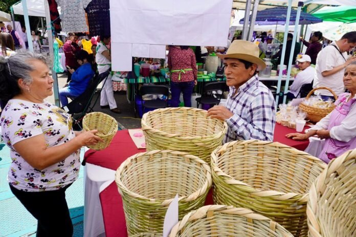 Reúnen a 140 emprendedores en encuentro regional en Xalapa Reúnen a 140 emprendedores en encuentro regional en Xalapa