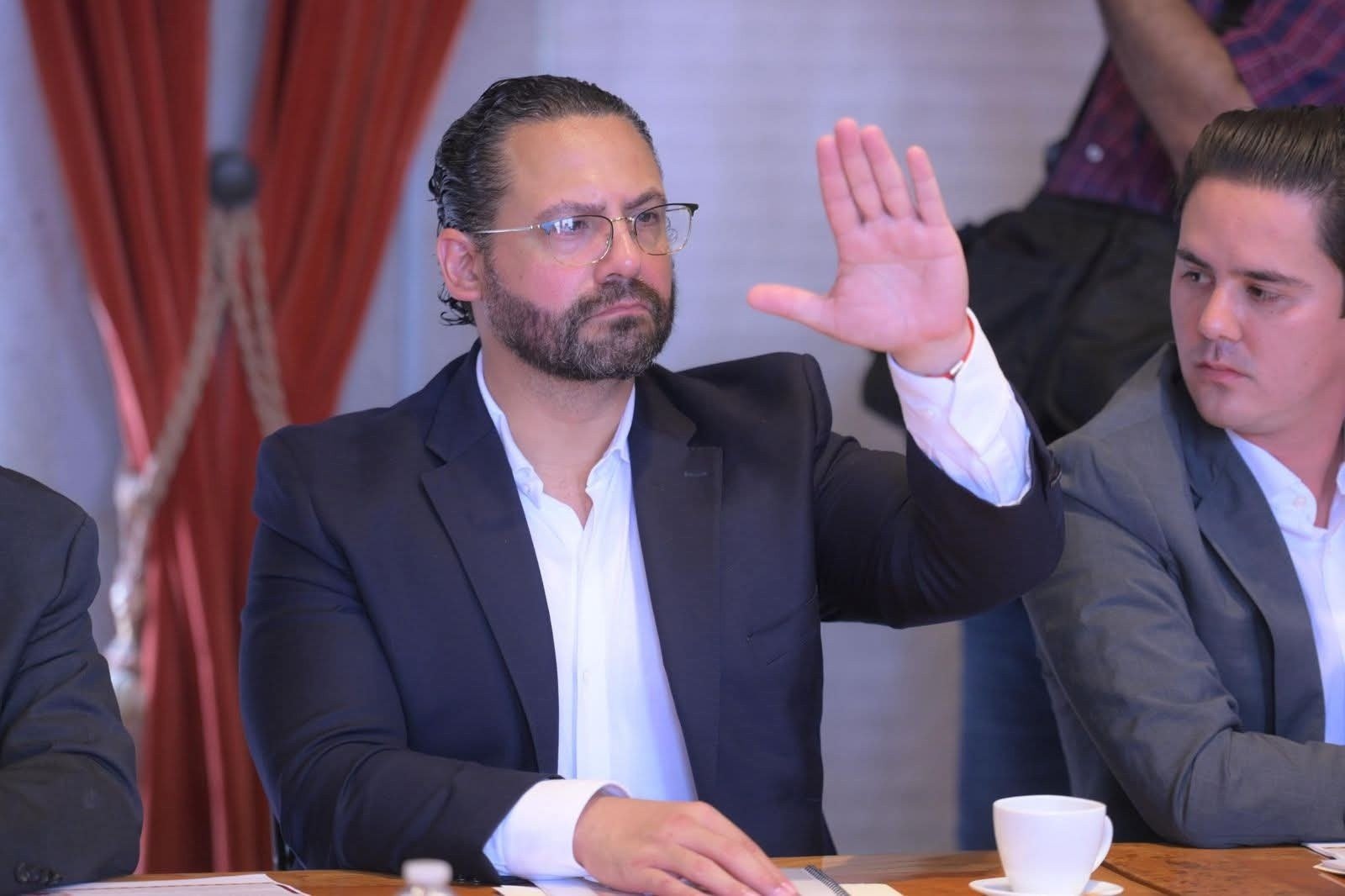 Pedro Miguel Rosaldo asume presidencia del Consejo de Economía Regional Zona Olmeca Pedro Miguel Rosaldo asume presidencia del Consejo de Economía Regional Zona Olmeca