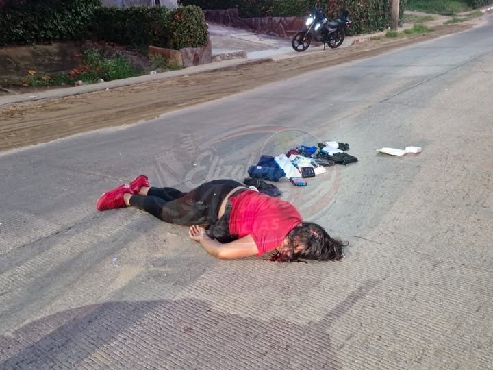Dama resulta gravemente lesionada al caer de su moto en Villa Allende
