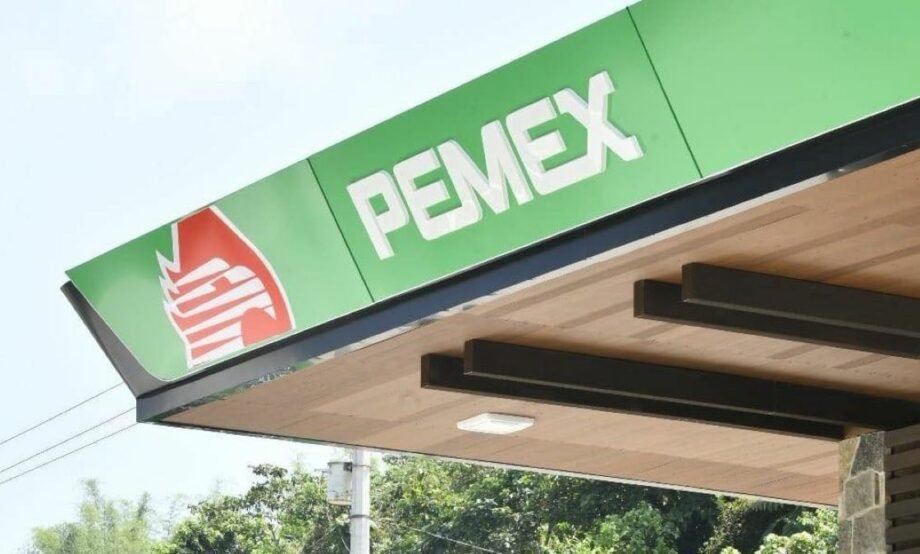 Pemex atiende presencia de trazas de aceite en Poza Rica y Coatzintla Pemex atiende presencia de trazas de aceite en Poza Rica y Coatzintla