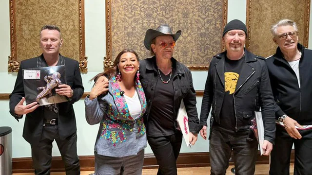 Clara Brugada, jefa de gobierno de la CDMX, ‘ajolitiza’ a U2 y los invita a tocar gratis en el Zócalo capitalino Clara Brugada, jefa de gobierno de la CDMX, ‘ajolitiza’ a U2 y los invita a tocar gratis en el Zócalo capitalino