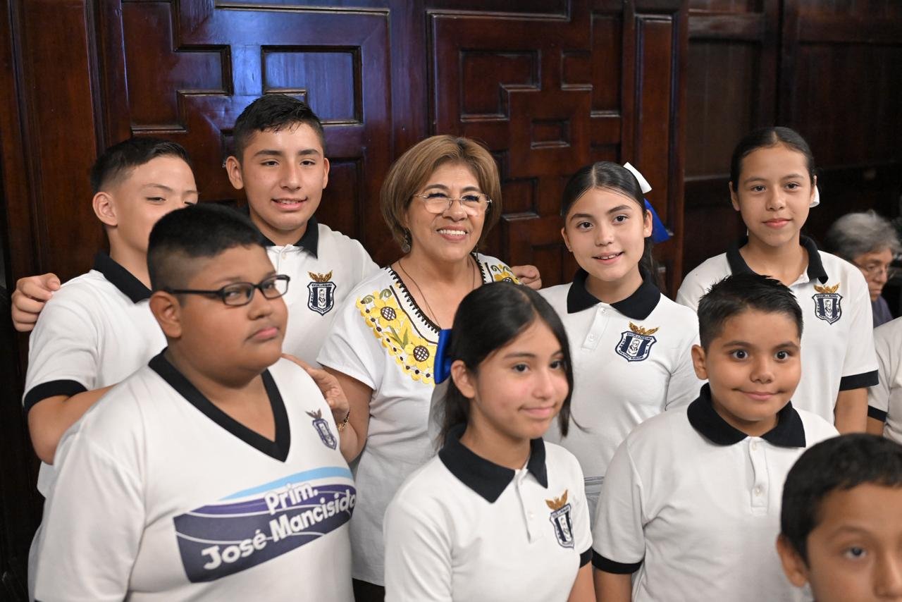 Refuerza Veracruz acciones en favor de niñas, niños y adolescentes Refuerza Veracruz acciones en favor de niñas, niños y adolescentes