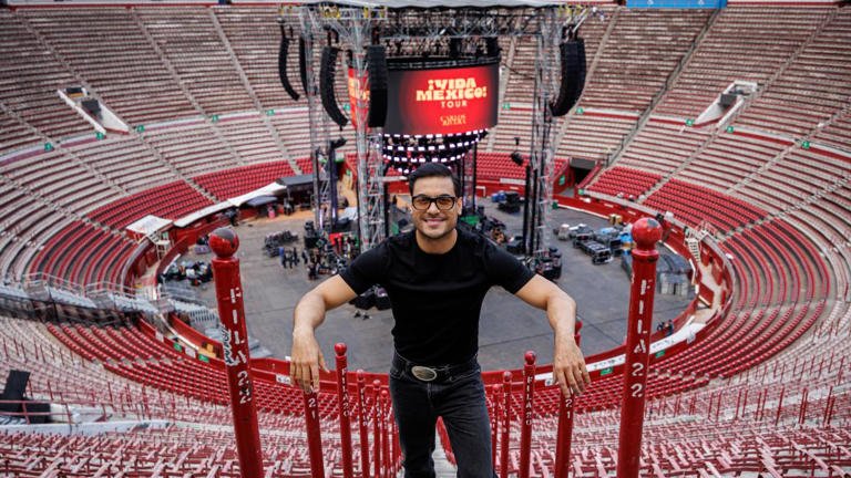¡Vida México! Carlos Rivera debuta hoy en la Plaza México con un show muy mexicano