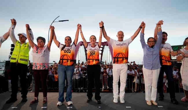 La honestidad, el amor al pueblo y a la patria dan resultados: Presidenta inaugura Puente Vehicular Nichupté en Cancún, Quintana Roo La honestidad, el amor al pueblo y a la patria dan resultados: Presidenta inaugura Puente Vehicular Nichupté en Cancún, Quintana Roo