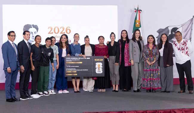 Presidenta Claudia Sheinbaum presenta a las cuatro ganadoras del concurso Representa a México en la Inauguración del Mundial Presidenta Claudia Sheinbaum presenta a las cuatro ganadoras del concurso Representa a México en la Inauguración del Mundial