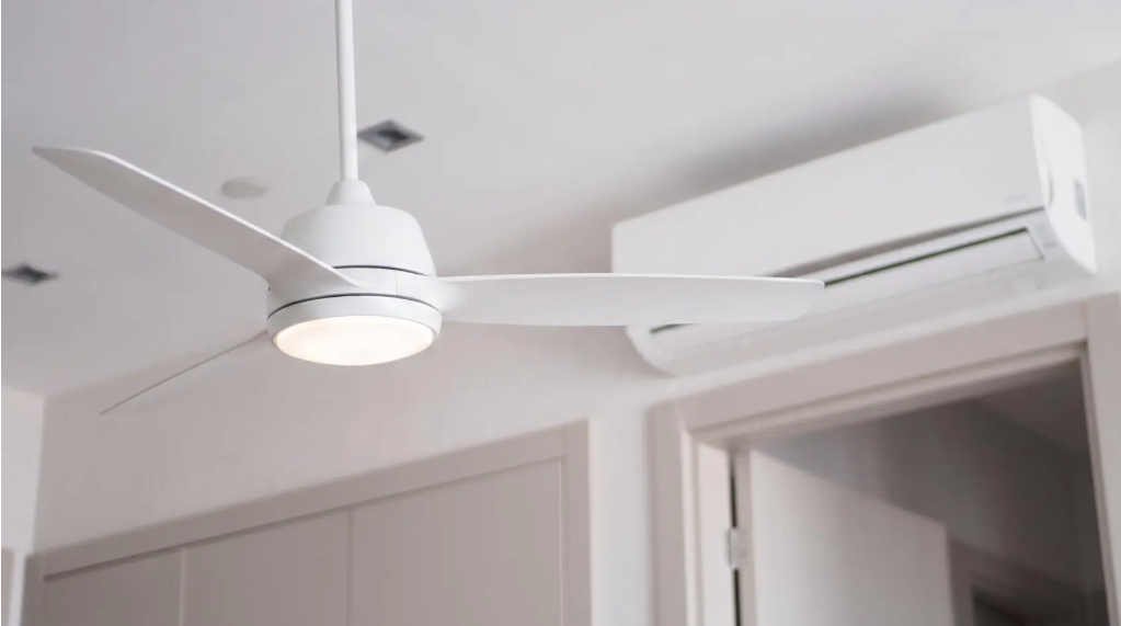 Los ingenieros coinciden: «Usar el ventilador junto al aire acondicionado reduce el consumo eléctrico»