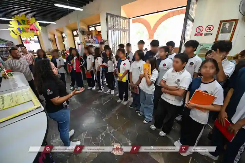 Biblioteca Municipal fortalece identidad de estudiantes a través de la escritura y la memoria histórica Biblioteca Municipal fortalece identidad de estudiantes a través de la escritura y la memoria histórica