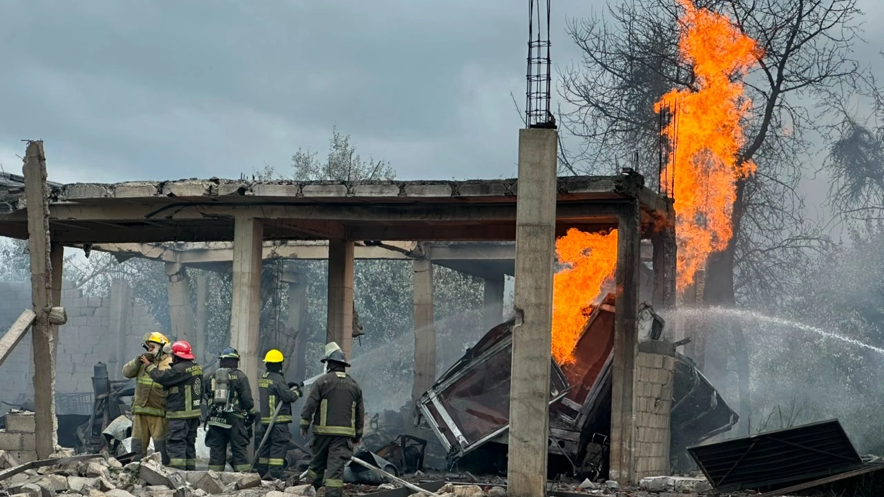 Explosión de bodega de gas LP en Tepeaca, Puebla, deja 3  heridos y obliga a evacuar a más de 2,000 personas