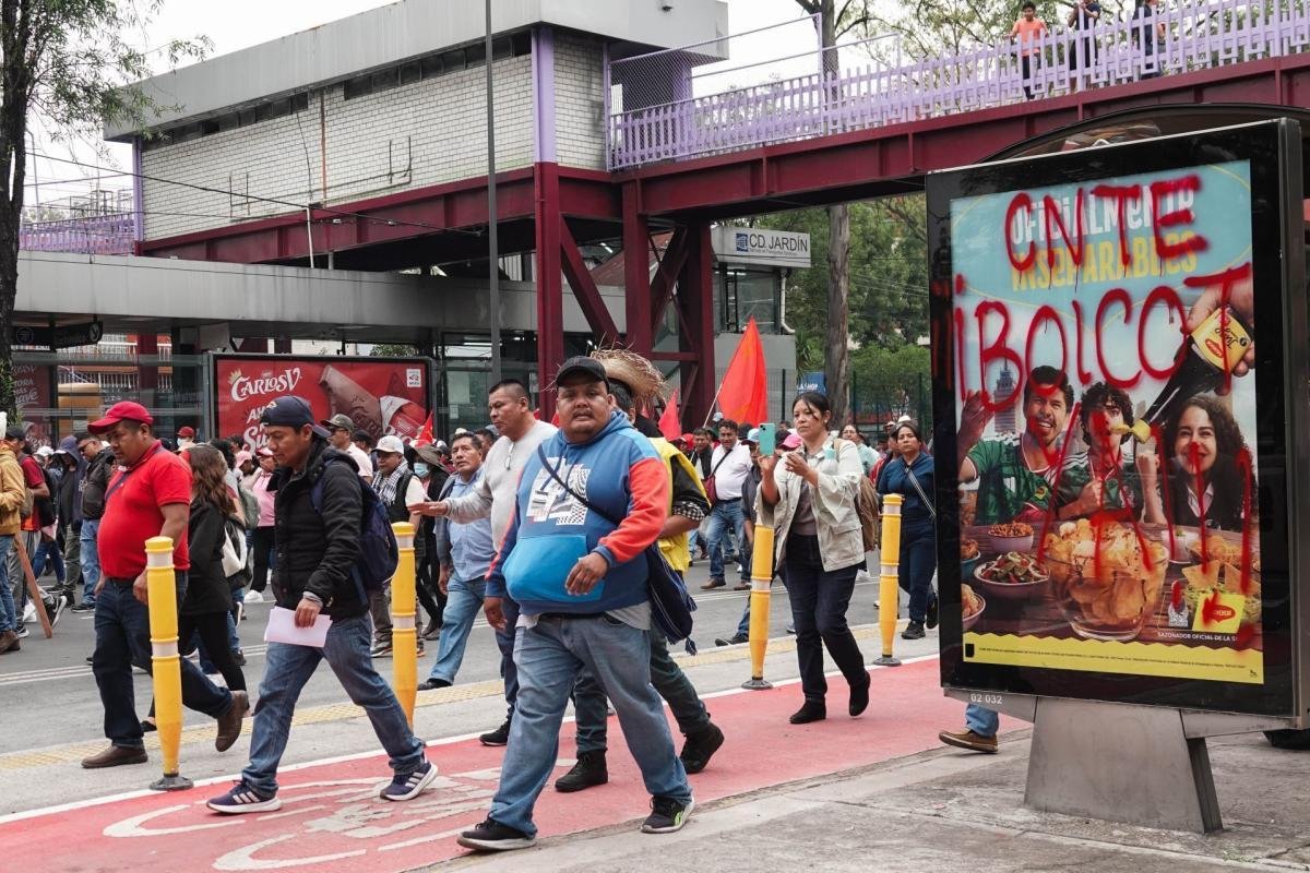 Gobierno federal lanza nuevas propuestas a la CNTE, a horas del Mundial Gobierno federal lanza nuevas propuestas a la CNTE, a horas del Mundial