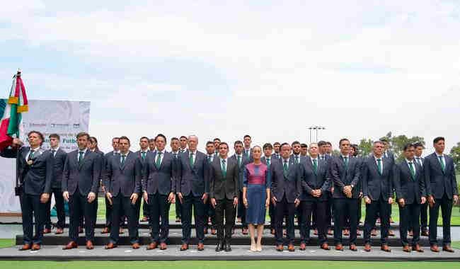 Presidenta Claudia Sheinbaum abandera a la Selección Nacional de México que participará en la Copa Mundial de la FIFA 2026 Presidenta Claudia Sheinbaum abandera a la Selección Nacional de México que participará en la Copa Mundial de la FIFA 2026