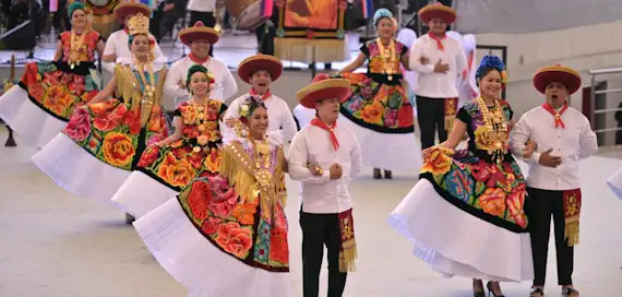 Rocío Nahle refrenda la hermandad entre Veracruz y Oaxaca en la Guelaguetza Rocío Nahle refrenda la hermandad entre Veracruz y Oaxaca en la Guelaguetza