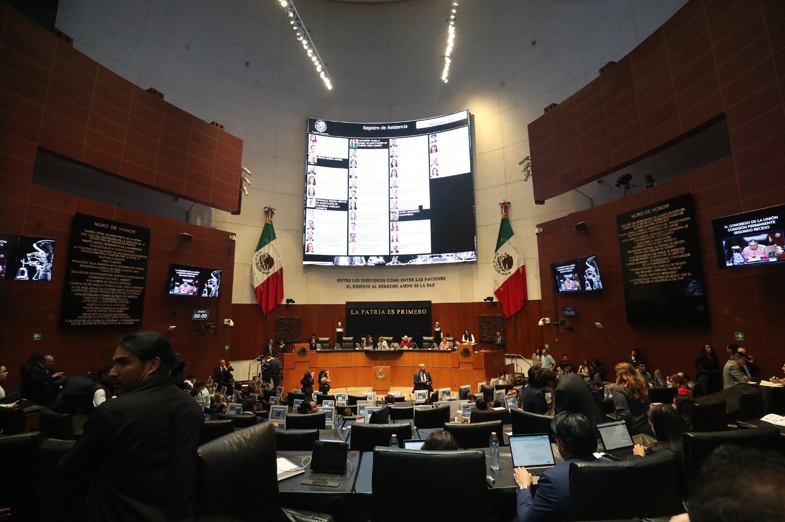 Exponen diputadas y diputados su postura ante pronunciamiento sobre actos represivos contra connacionales en EUA Exponen diputadas y diputados su postura ante pronunciamiento sobre actos represivos contra connacionales en EUA