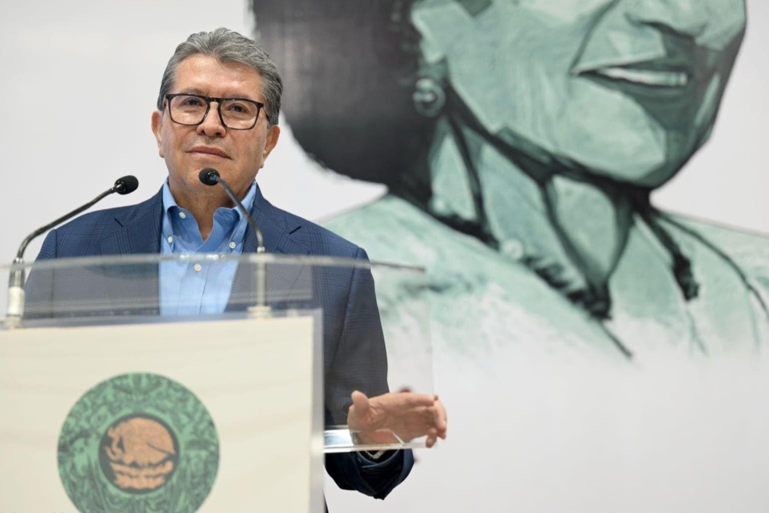 Para el próximo periodo ordinario de sesiones se tiene una agenda legislativa bastante nutrida; hay 19 temas: diputado Ricardo Monreal Para el próximo periodo ordinario de sesiones se tiene una agenda legislativa bastante nutrida; hay 19 temas: diputado Ricardo Monreal