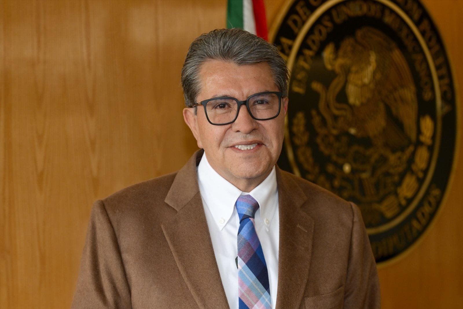 Propone Ricardo Monreal a Morena que no se separen del cargo las y los legisladores que quieren reelegirse Propone Ricardo Monreal a Morena que no se separen del cargo las y los legisladores que quieren reelegirse