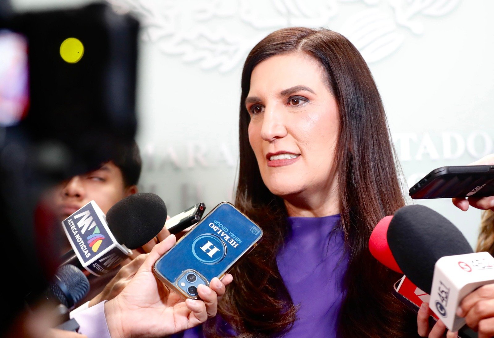 Fracking, solo si hay pleno respeto al medio ambiente y estricto apego a la legislación: Kenia López Rabadán Fracking, solo si hay pleno respeto al medio ambiente y estricto apego a la legislación: Kenia López Rabadán