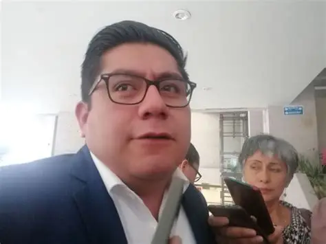 Dirigente de MORENA en Veracruz exhorta a aspirantes a respetar los tiempos internos Dirigente de MORENA en Veracruz exhorta a aspirantes a respetar los tiempos internos