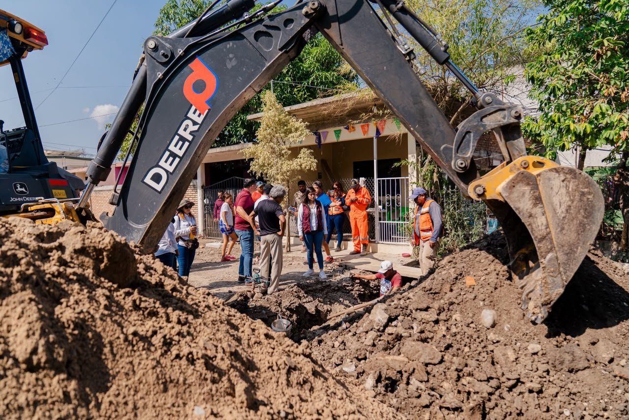 AVANZAN TRABAJOS DE REHABILITACIÓN DE DRENAJE EN DIVERSOS SECTORES DE POZA RICA AVANZAN TRABAJOS DE REHABILITACIÓN DE DRENAJE EN DIVERSOS SECTORES DE POZA RICA