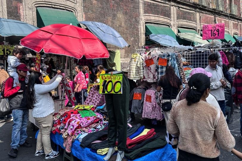 Castigarán con hasta 10 años de cárcel la piratería en tianguis y vía pública Castigarán con hasta 10 años de cárcel la piratería en tianguis y vía pública