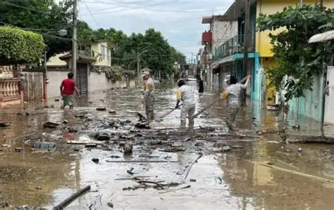 Aumenta a tres la cifra de muertos por lluvias en Veracruz Aumenta a tres la cifra de muertos por lluvias en Veracruz
