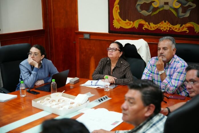 En coordinación con el Estado, trabaja Ayuntamiento para atender a personas afectadas por las lluvias En coordinación con el Estado, trabaja Ayuntamiento para atender a personas afectadas por las lluvias
