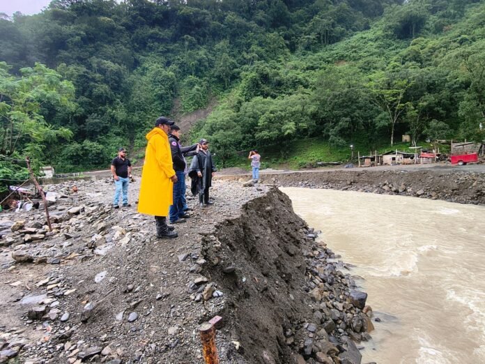 Depresión Tropical 9 se aleja de Veracruz; disminuirá potencial de lluvias: SPC Depresión Tropical 9 se aleja de Veracruz; disminuirá potencial de lluvias: SPC