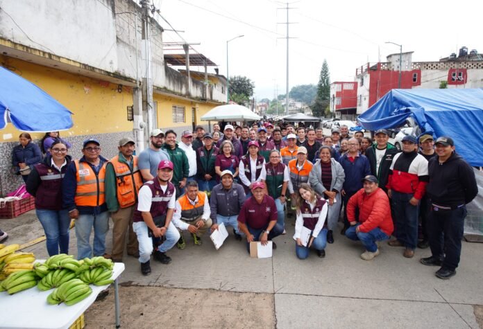 El apoyo a las familias afectadas por las lluvias en Xalapa El apoyo a las familias afectadas por las lluvias en Xalapa